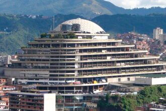 Inter-American Court of Human Rights orders the closure of El Helicoide, a Chavismo detention center | De Último Minuto English