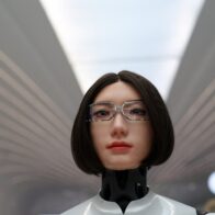 "Humanoid robots arrive in U.S. schools as teacher assistants" | De Último Minuto English