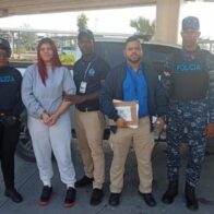 Woman linked to homicide case in Villa Altagracia deported from the United States | De Último Minuto English