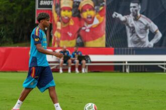 Lamine Yamal, Nico Williams and Víctor Muñoz miss friendly against Peru | De Último Minuto English