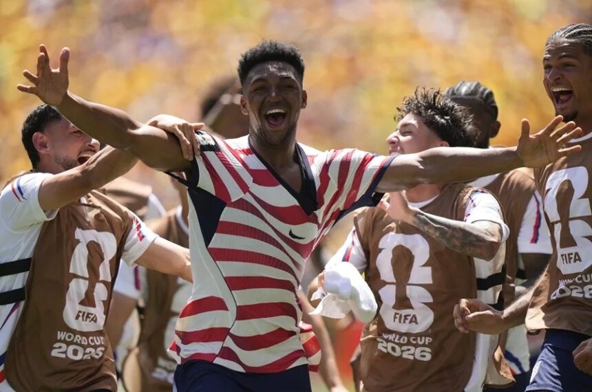 "United States defeats Australia and secures its ticket to the round of 32 of the 2026 World Cup" | De Último Minuto English