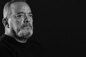 "Alfonso Rodríguez returns to television; he takes over Mariasela Álvarez's time slot on Color Visión" | De Último Minuto English