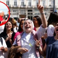 About 130,000 people welcome the Pope on the streets of Madrid | De Último Minuto English