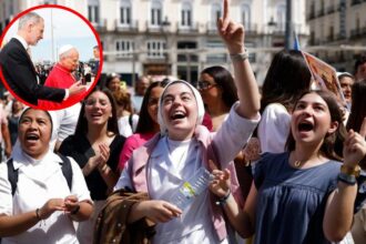 About 130,000 people welcome the Pope on the streets of Madrid | De Último Minuto English