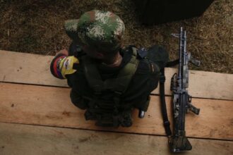 At least 11 of 48 dead found in a combat zone in Colombia were minors | De Último Minuto English