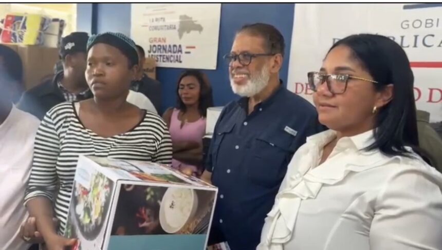 Residents in Elias Piña receive assistance day led by Community Development | De Último Minuto English