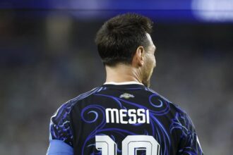 "Lionel Messi stars in a fun encounter with Spider-Man in a promotional video" | De Último Minuto English