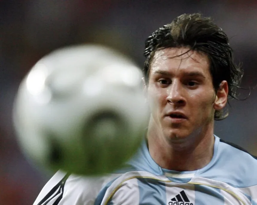 Twenty years after his first World Cup goal, Messi makes Argentina dream again | De Último Minuto English