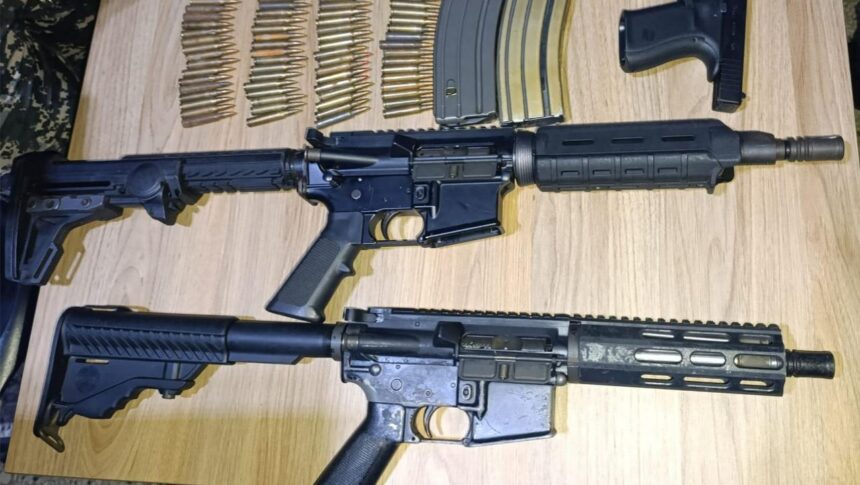 "Firearms found hidden in a safe during an operation in Santiago" | De Último Minuto English
