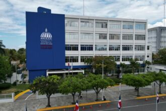 Ministry of Labor reiterates Thursday Corpus Christi is a non-working day | De Último Minuto English