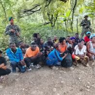 Army detains 54 undocumented individuals and seizes motorcycles during operations in Montecristi | De Último Minuto English
