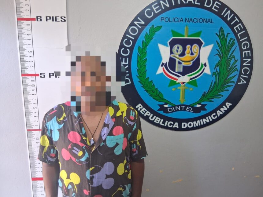 DINTEL and Preventive Police seize firearms and arrest two men in operation in Esperanza | De Último Minuto English