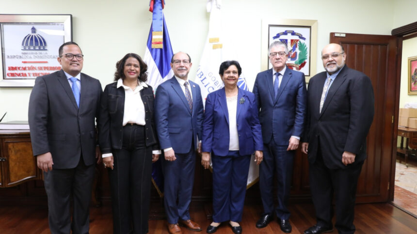 Mescyt and Albizu University promote agreement to support rehabilitation of inmates | De Último Minuto English