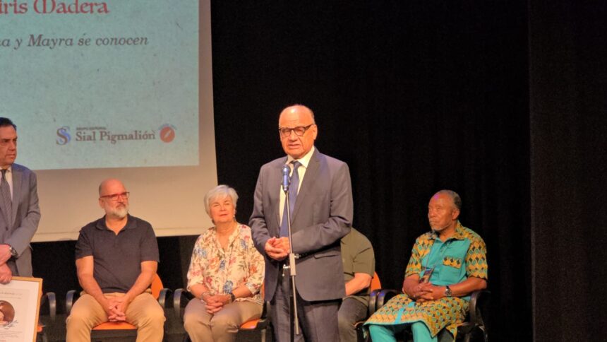 Dominican writer Osiris Madera receives the Best Latin American Novel award in Madrid | De Último Minuto English