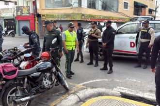 Police and INTRANT intervene in motorcycle taxi stands in SFM | De Último Minuto English