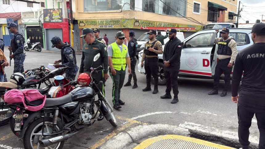 Police and INTRANT intervene in motorcycle taxi stands in SFM | De Último Minuto English