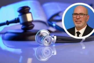"Doctor warns about replacing in-person medical consultations with Artificial Intelligence" | De Último Minuto English