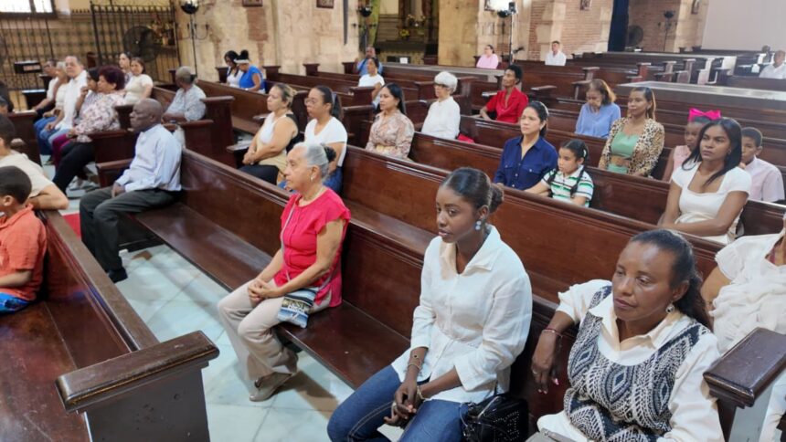 Hundreds of the faithful celebrate Corpus Christi in Santo Domingo temples | De Último Minuto English