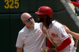 Elly de la Cruz placed on injured list; Reds call up prospect Edwin Arroyo | De Último Minuto English
