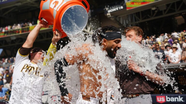 Tatis responds with a walk-off home run and reaffirms his prominence in San Diego | De Último Minuto English