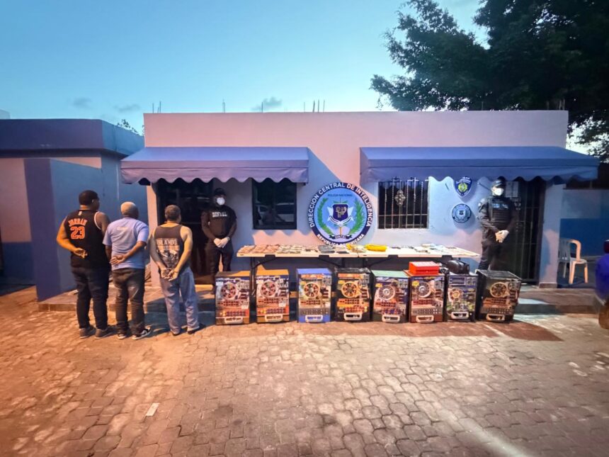DINTEL seizes more than RD$5 million, drugs and weapons in operations | De Último Minuto English