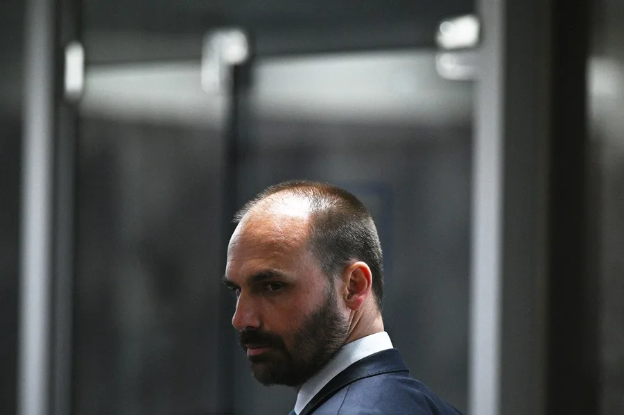 Brazil's Supreme Court will try Eduardo Bolsonaro on June 16 for torpedoing his father's trial | De Último Minuto English