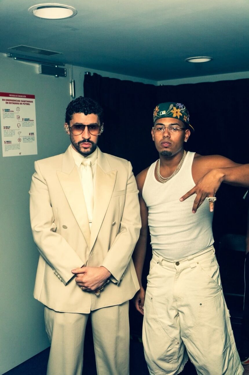 Myke Towers was invited by Bad Bunny to one of his ten concerts in Madrid | De Último Minuto English