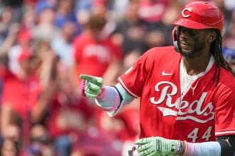 Elly de la Cruz advances in his recovery; Reds hope to define next steps | De Último Minuto English