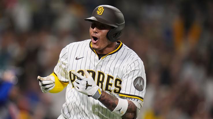 "Machado decides in extra innings and leads Padres' comeback over Texas" | De Último Minuto English