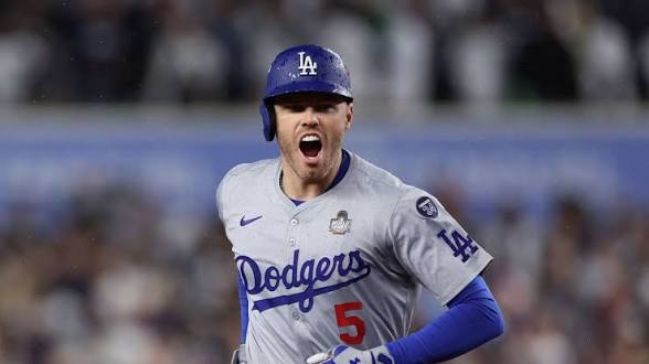 Freddie Freeman makes history as the only active player with 2,500 hits in MLB | De Último Minuto English
