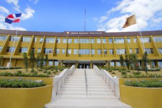 JCE exceeds one million new ID cards issued in 51 days of renewal | De Último Minuto English