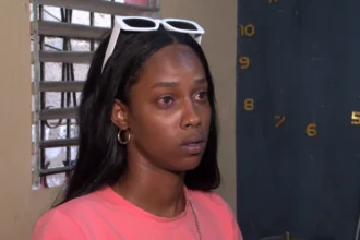 Woman reports police abuse and use of pepper spray in the Luperón district | De Último Minuto English