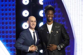 "AJ Dybantsa is selected by the Wizards with the first pick of the 2026 NBA Draft" | De Último Minuto English
