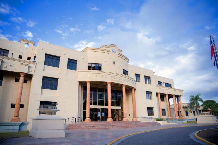 Individuals involved in Operation XL526, accused of extorting victims in the US, transferred to the Santiago Palace of Justice | De Último Minuto English
