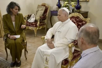 The Pope meets with six abuse victims for an hour at the Nunciature | De Último Minuto English