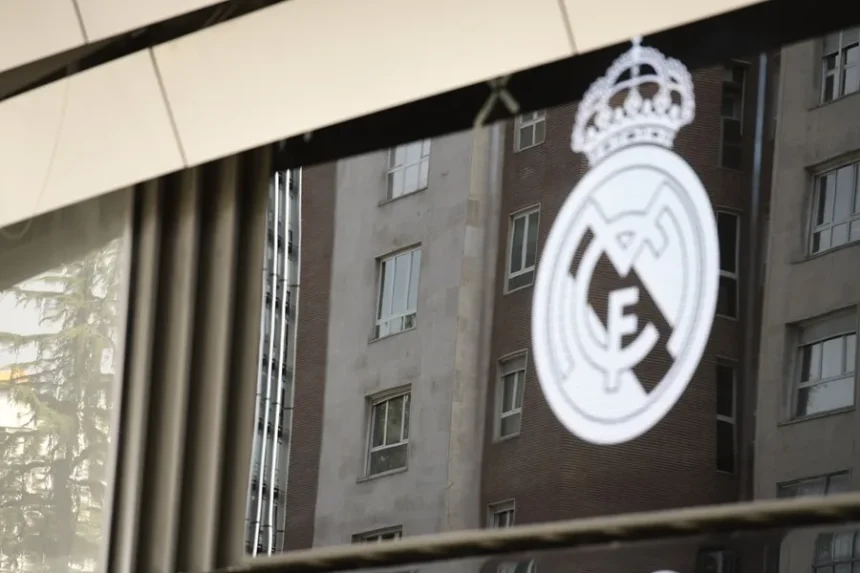 Real Madrid asks UEFA for disciplinary measures against Barça for the Negreira case | De Último Minuto English