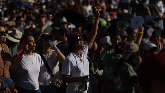 Half a million people attend the Pope's vigil in Madrid's Plaza de Lima | De Último Minuto English