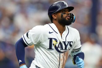 "Caminero makes history with 3 home runs and the Rays flirt with a no-hitter in a crushing victory" | De Último Minuto English