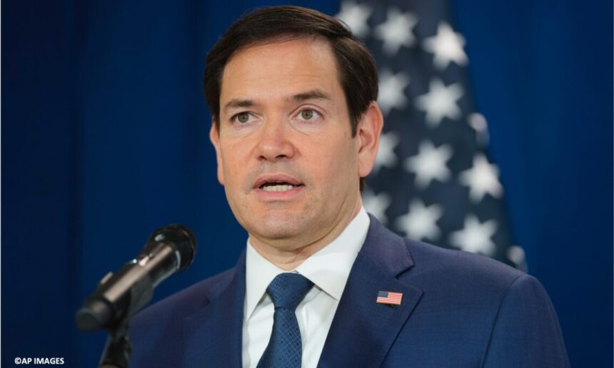 VIDEO: Rubio says Strait of Hormuz remains open as oil shipments continue | De Último Minuto English