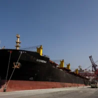 Ukraine hits 20 ships of Russian 'ghost fleet' in Black Sea, after striking 116 in Azov | De Último Minuto English