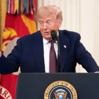 Trump expects Musk to donate SpaceX shares to 'Trump Accounts' for children | De Último Minuto English