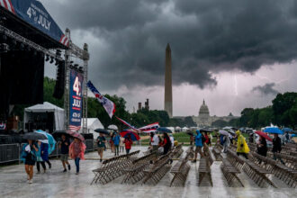Main 4th of July celebration in Washington evacuated due to storm threat | De Último Minuto English