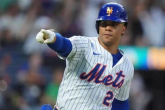 Juan Soto drives in two runs and leads the Mets to a victory over the Braves | De Último Minuto English