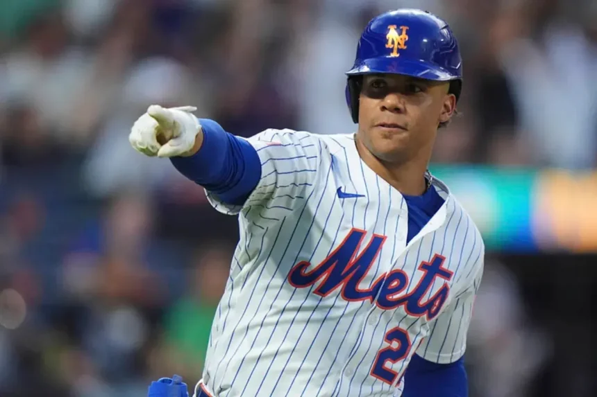 Juan Soto drives in two runs and leads the Mets to a victory over the Braves | De Último Minuto English