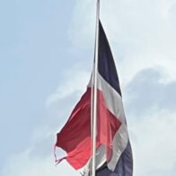 UASD apologizes for the deterioration of the National Flag and announces its replacement | De Último Minuto English