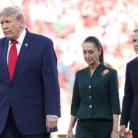 Trump imposes an additional 50% tariff on his neighbor | De Último Minuto English
