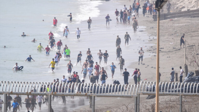 Spain and Morocco agree to return migrants who entered Ceuta illegally