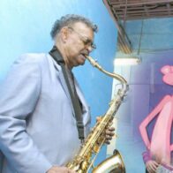 Plas Johnson, legendary saxophonist of The Pink Panther theme, dies at 94 | De Último Minuto English