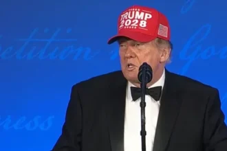 Trump jokes at the Correspondents' Dinner about running in the 2028 election | De Último Minuto English