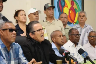 ANPA marches to the National Palace and announces international actions over alleged labor violations | De Último Minuto English